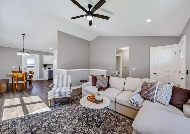 Photo 3 of Single family home for sale at 303 Aspen Hl Dr, Shelby, MI 49455 | MLS# 70561949 | Listing updated on 2026-10-01