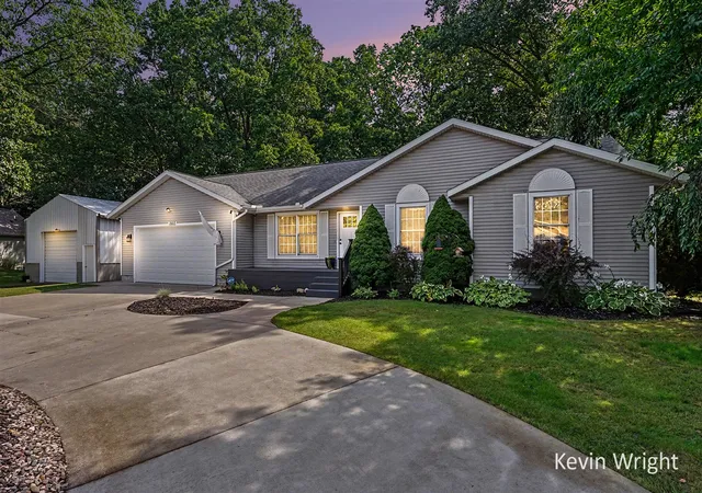 Photo 3 of Single family home for sale at 1802 Duchess Ct, Muskegon, MI 49445 | MLS# 70554063 | Listing updated on 2026-09-16