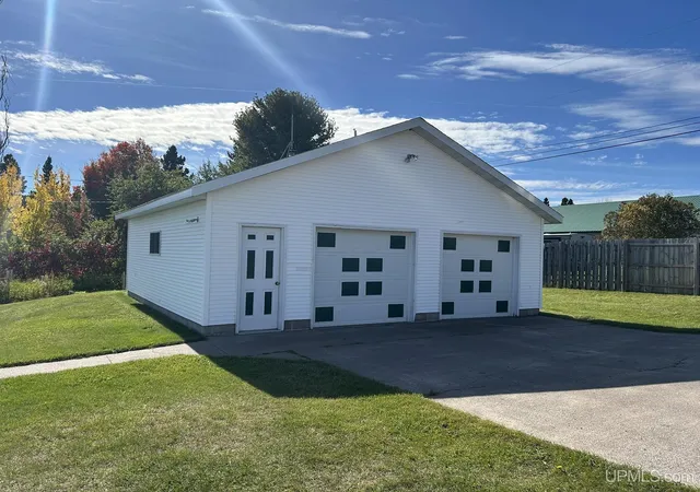 Photo 3 of Single family home for sale at 44863 14th Avenue, Atlantic Mine, MI 49905 | MLS# 50224599 | Listing updated on 2026-10-12