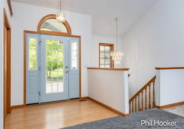 Photo 4 of Sale Pending at 6211 Royalton Dr, Caledonia, MI 49316 | MLS# 70556441 | Listing updated on 2026-09-13