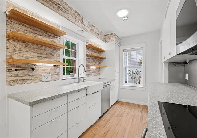 Photo 4 of Single family home for sale at 1573 E Terrace St, Grand Rapids, MI 49503 | MLS# 70562632 | Listing updated on 2026-10-26
