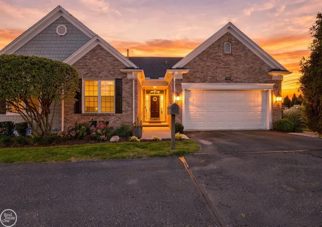 Photo 1 of Sale Pending at 3005 Harbor Pl Dr, Saint Clair Shores, MI 48080 | MLS# 50224132 | Listing updated on 2026-10-13