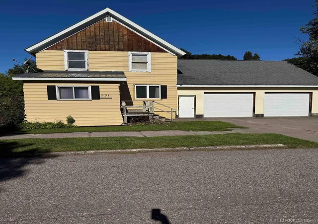 Photo 1 of Single family home for sale at 531 Iroquois St, Laurium, MI 49913 | MLS# 50222607 | Listing updated on 2026-10-05