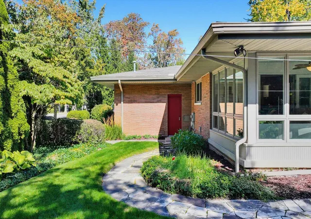 Photo 2 of Single family home for sale at 2200 Groveland Rd, Bay City, MI 48708 | MLS# 50223528 | Listing updated on 2026-10-01