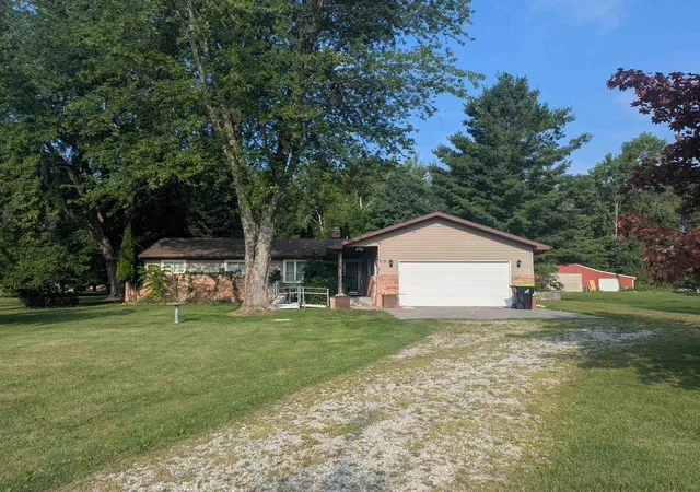 Photo 2 of Single family home for sale at 910 N Court St, Au Gres, MI 48703 | MLS# 80060897 | Listing updated on 2026-10-20