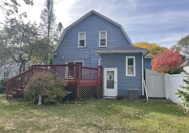 Photo 4 of Single family home for sale at 708 N Chilson St, Bay City, MI 48706 | MLS# 50224596 | Listing updated on 2026-10-19