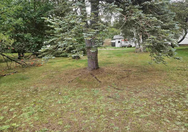 Photo 3 of Single family home for sale at 101 Silver St, Ontonagon, MI 49953 | MLS# 50221101 | Listing updated on 2026-09-08