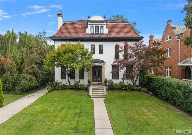 Photo 1 of Single family home for sale at 841 W Boston Blvd, Detroit, MI 48202 | MLS# 61029191 | Listing updated on 2026-09-12