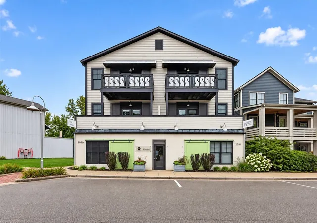 Listing Photo 4 - Condo for sale in building located at 2039 Celadon Dr, Grand Rapids, MI 49525