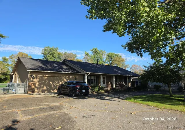 Photo 1 of Single family home for sale at 34781 Union Lake Rd, Clinton Township, MI 48035 | MLS# 61035860 | Listing updated on 2026-10-05