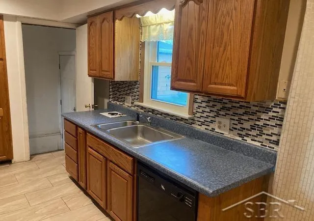 Photo 2 of Single family home for sale at 4033 Hiland St, Saginaw, MI 48601 | MLS# 50220508 | Listing updated on 2026-09-02