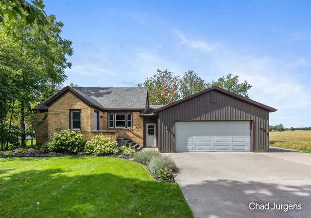 Photo 1 of Single family home for sale at 9379 Kalamazoo Ave, Caledonia, MI 49316 | MLS# 70560527 | Listing updated on 2026-10-14