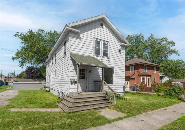 Photo 1 of Multi family home for sale at 915 Market St, Saint Joseph, MI 49085 | MLS# 70549528 | Listing updated on 2026-09-03