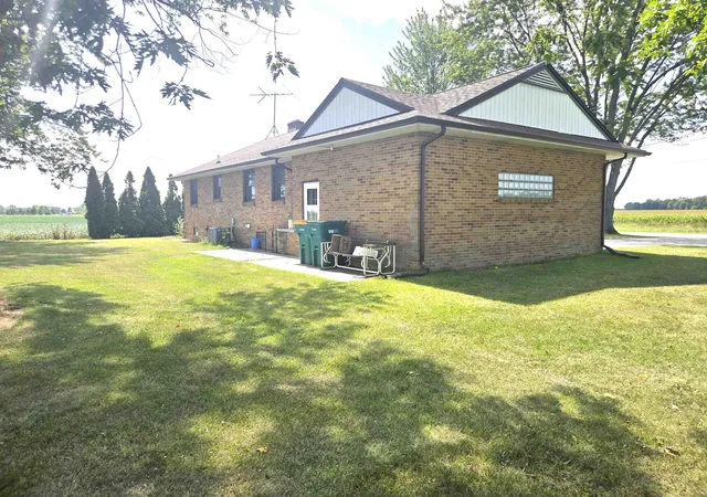 Photo 4 of Sale Pending at 6853 Frankenlust Rd, Bay City, MI 48706 | MLS# 50220898 | Listing updated on 2026-09-11