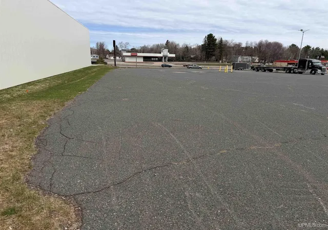 Photo 2 of Land for sale at 2025 W U S 41 Hwy, Marquette, MI 49855 | MLS# 50201803 | Listing updated on 2026-09-28
