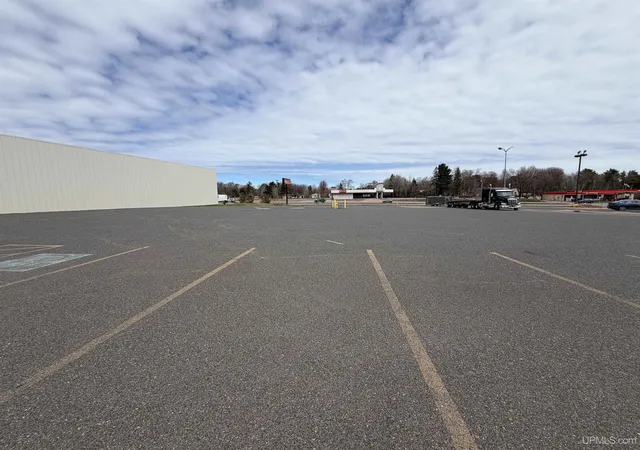 Photo 3 of Land for sale at 2025 W U S 41 Hwy, Marquette, MI 49855 | MLS# 50201803 | Listing updated on 2026-09-28