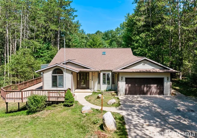 Photo 1 of Single family home for sale at 6572 Haines Ln, West Olive, MI 49460 | MLS# 70554915 | Listing updated on 2026-09-02