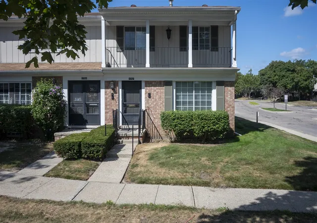 Condo for sale at 1757 Wickham St, Royal Oak, MI 48073 | MLS# 70555460