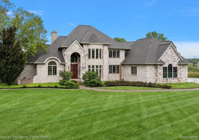 Photo 1 of Mansion for sale at 175 Victorian Hills Dr, Okemos, MI 48864 | MLS# 61031103 | Listing updated on 2026-10-20