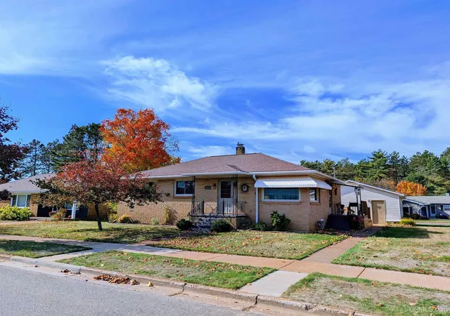 Photo 1 of Single family home for sale at 1213 Wenonah St, Negaunee, MI 49866 | MLS# 50224602 | Listing updated on 2026-10-19