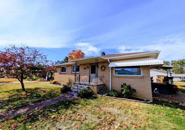 Photo 3 of Single family home for sale at 1213 Wenonah St, Negaunee, MI 49866 | MLS# 50224602 | Listing updated on 2026-10-19