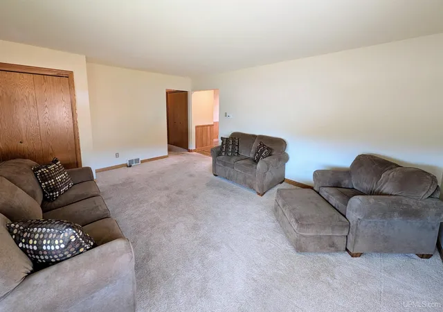 Photo 4 of Single family home for sale at 1213 Wenonah St, Negaunee, MI 49866 | MLS# 50224602 | Listing updated on 2026-10-19