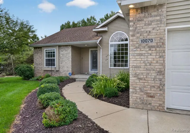 Photo 2 of Single family home for sale at 10070 N Fenton Rd, Fenton, MI 48430 | MLS# 61020475 | Listing updated on 2026-09-14