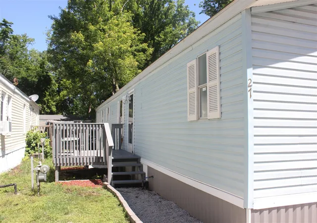 Photo 3 of Single family home for sale at 27 Inca Dr, Grand Rapids, MI 49548 | MLS# 70539369 | Listing updated on 2026-09-14