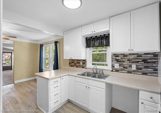 Photo 4 of Single family home for sale at 5251 Gateshead St, Grosse Pointe, MI 48236 2129 | MLS# 61025950 | Listing updated on 2026-08-31