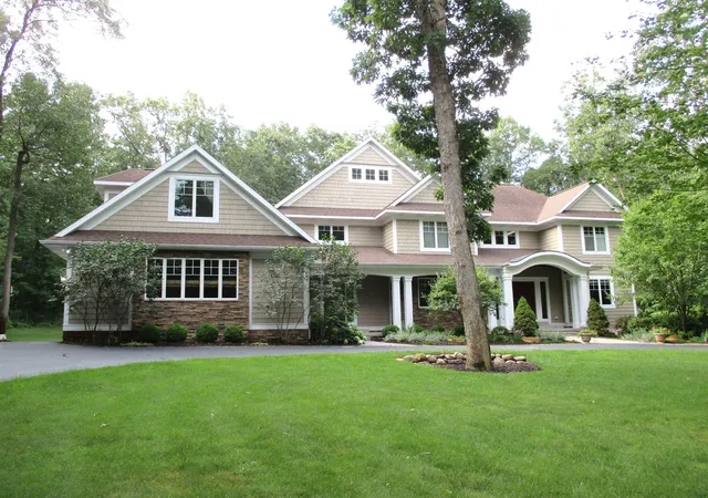 Photo 1 of Mansion for sale at 3099 Pickford Dr, Ada, MI 49301 | MLS# 70563235 | Listing updated on 2026-10-09