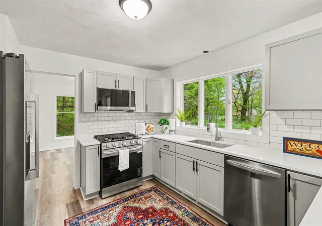 Photo 3 of Single family home for sale at 123 Old Lantern Trl, Battle Creek, MI 49017 | MLS# 70555487 | Listing updated on 2026-09-03