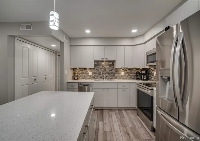 Photo 4 of Sale Pending at 35972 Ann Arbor Trl, Livonia, MI 48150 | MLS# 61025877 | Listing updated on 2026-09-19