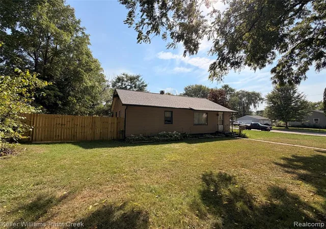 Photo 1 of Sale Pending at 413 N Turrill Ave, Lapeer, MI 48446 | MLS# 61026838 | Listing updated on 2026-09-28