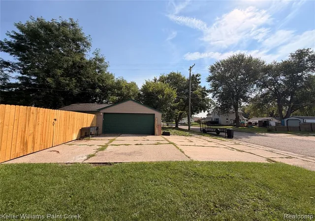 Photo 3 of Sale Pending at 413 N Turrill Ave, Lapeer, MI 48446 | MLS# 61026838 | Listing updated on 2026-09-28