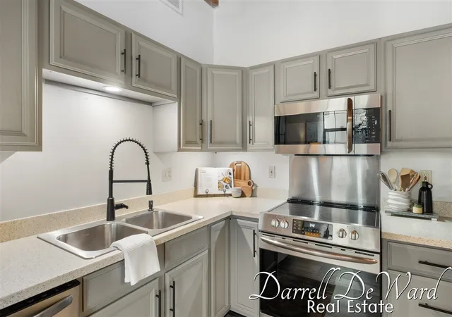 Photo 4 of Condo for sale at 940 Monroe Ave #221, Grand Rapids, MI 49503 | MLS# 70556147 | Listing updated on 2026-09-03