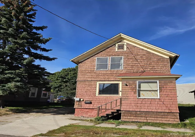 Photo 1 of Single family home for sale at 803 Hancock St, Hancock, MI 49930 | MLS# 50223101 | Listing updated on 2026-09-29