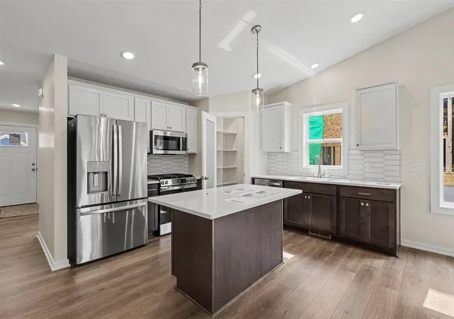 Photo 3 of Condo for sale at 6596 Bellflower Dr #10, Zeeland, MI 49464 | MLS# 70544909 | Listing updated on 2026-09-16