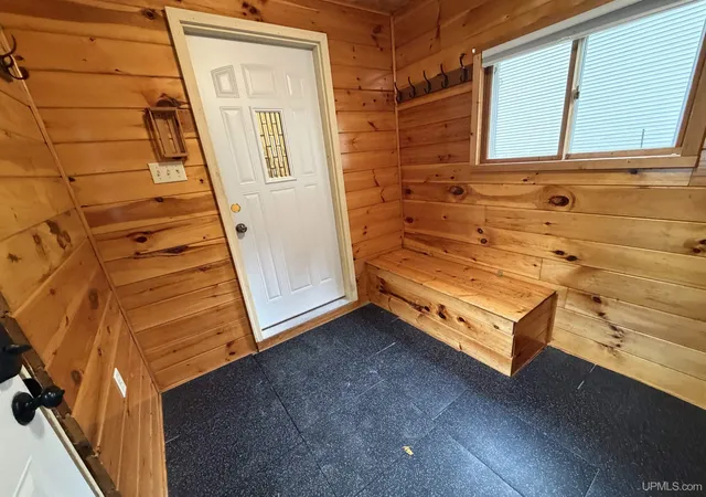 Photo 2 of Single family home for sale at 348 Marquette St, Ishpeming, MI 49849 | MLS# 50224088 | Listing updated on 2026-10-16