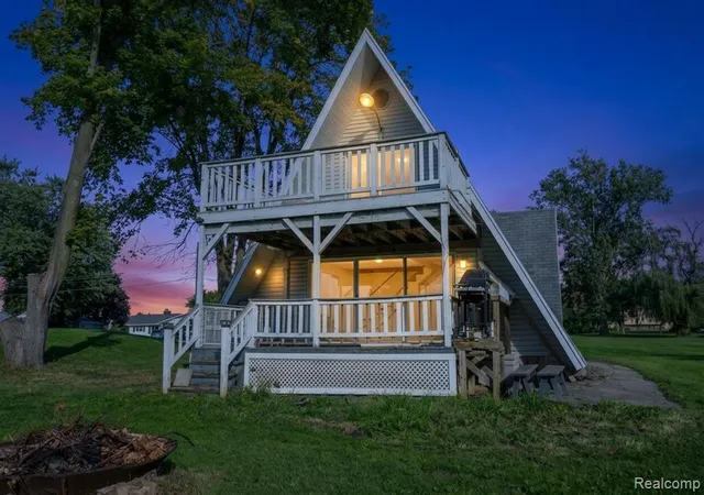 Photo 2 of Single family home for sale at 806 Oak Hills Dr, Brooklyn, MI 49230 | MLS# 61036527 | Listing updated on 2026-10-20