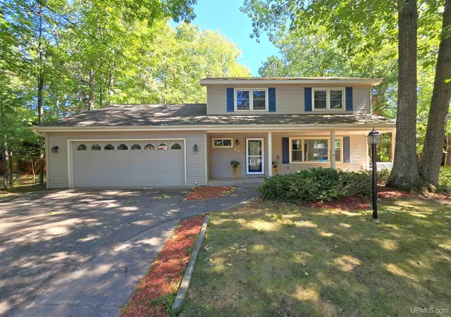 Photo 1 of Single family home for sale at 64 Elder Dr, Marquette, MI 49855 | MLS# 50217648 | Listing updated on 2026-09-30
