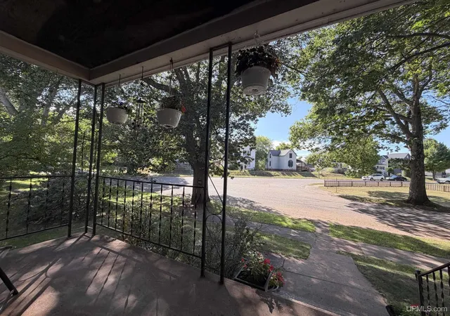Photo 3 of Single family home for sale at 625 Prince St, Negaunee, MI 49866 | MLS# 50221027 | Listing updated on 2026-09-16