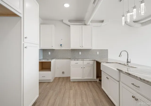 Photo 4 of Condo for sale at 2401 N Lakeshore Blvd, Marquette, MI 49855 | MLS# 50145782 | Listing updated on 2026-09-15