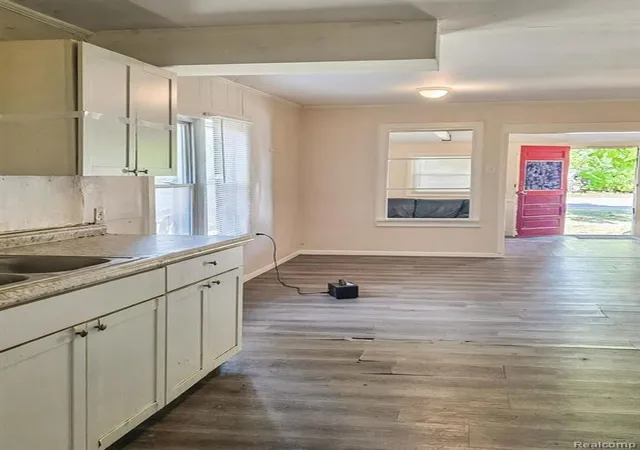 Photo 3 of Multi family home for sale at 639 Heights Rd, Lake Orion, MI 48362 2624 | MLS# 61005060 | Listing updated on 2026-10-05