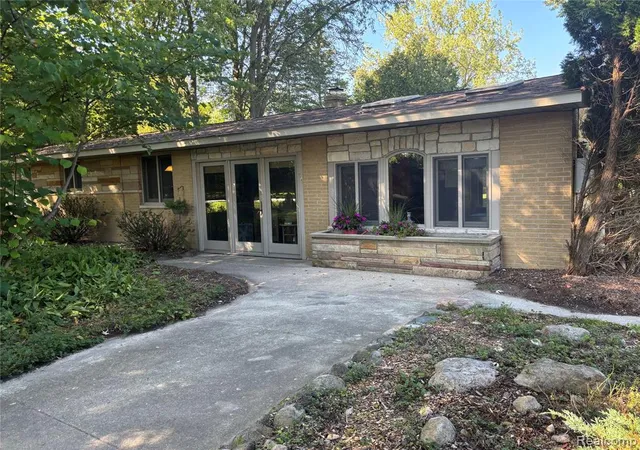 Photo 1 of Single family home for sale at 709 E Michigan Ave, Au Gres, MI 48703 9607 | MLS# 61010646 | Listing updated on 2026-09-19