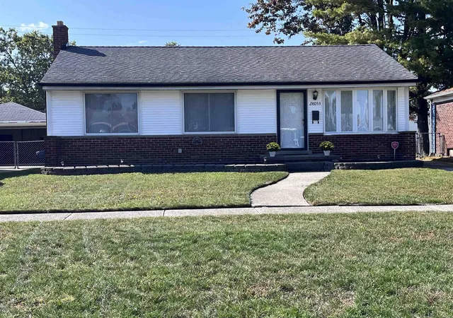 Photo 1 of Sale Pending at 28053 Groveland Ave, Roseville, MI 48066 | MLS# 50224051 | Listing updated on 2026-10-21
