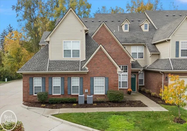 Photo 2 of Condo for sale at 7856 Marie Dr #87, Shelby Township, MI 48316 | MLS# 50224701 | Listing updated on 2026-10-13