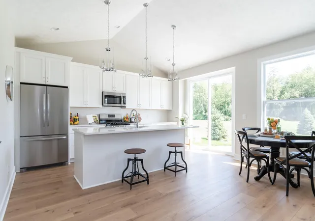 Listing Photo 5 - Condo for sale in building located at 820 Chloe Jane Ave, Portage, MI 49024