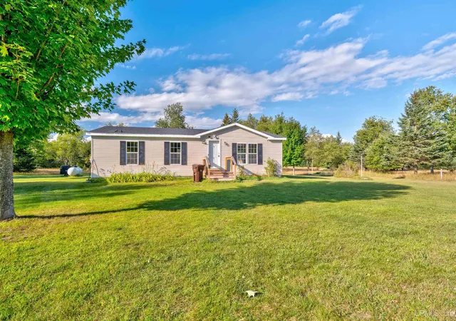 Photo 3 of Single family home for sale at 11038w Davidson Rd, Cooks, MI 49817 | MLS# 50221013 | Listing updated on 2026-09-16