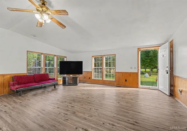 Photo 4 of Single family home for sale at 11038w Davidson Rd, Cooks, MI 49817 | MLS# 50221013 | Listing updated on 2026-09-16