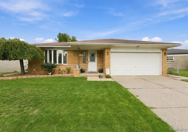 Photo 1 of Sale Pending at 30238 Newport Dr, Warren, MI 48088 | MLS# 61032932 | Listing updated on 2026-10-14